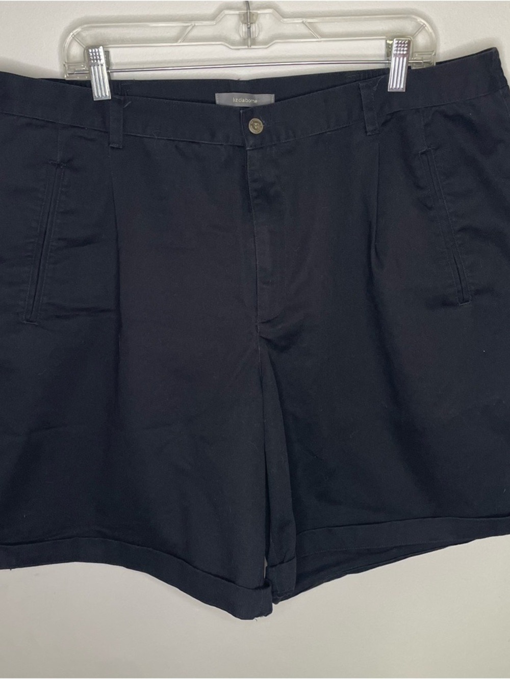 Liz Claiborne Black Flat Front Women's Shorts